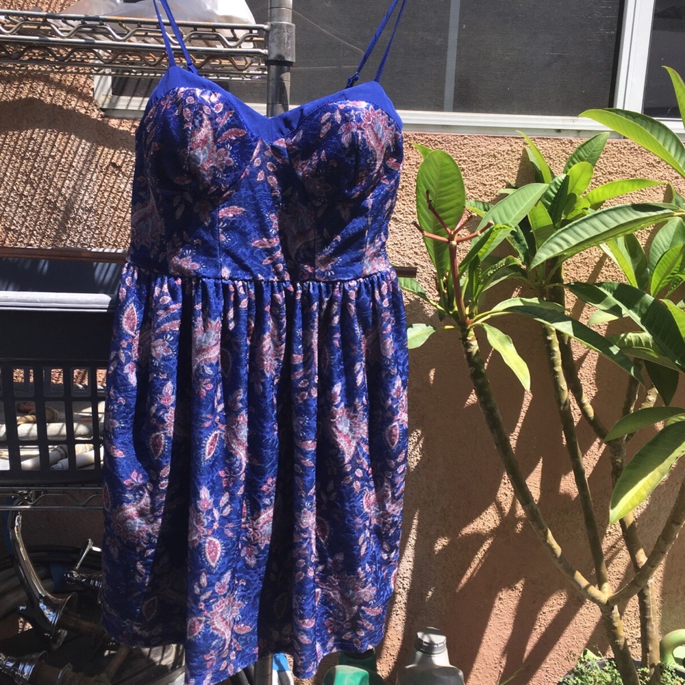 Blue flowy dress <3